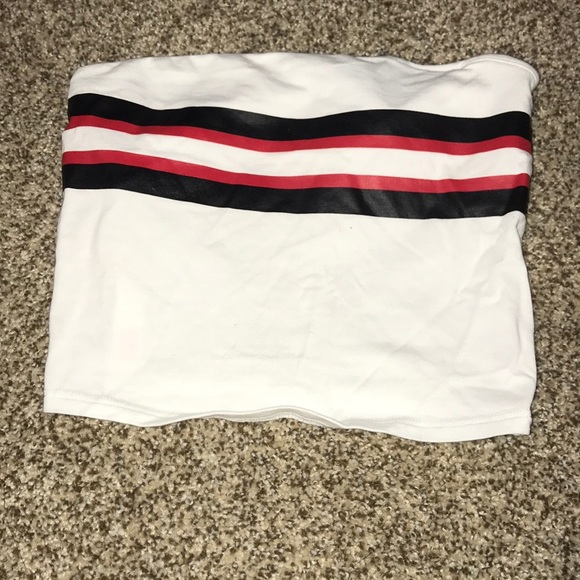 Crop top - Picture 1 of 1